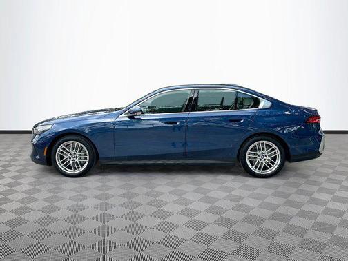 2025 BMW 530 i