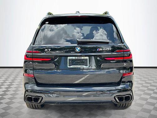 2026 BMW X7 M60i