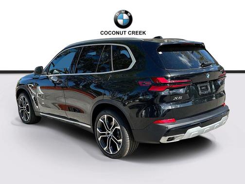Black Sapphire Metallic 2026 BMW X5 sDrive40i