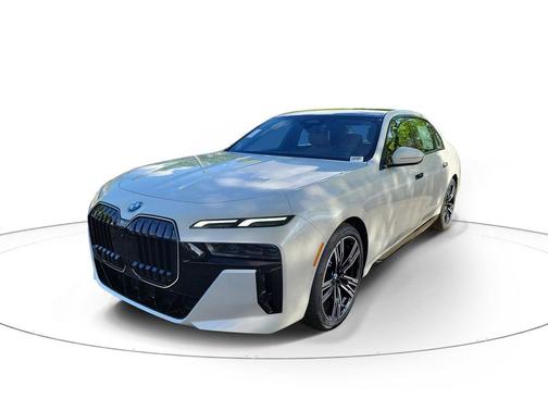 Mineral White Metallic 2026 BMW 740 740i