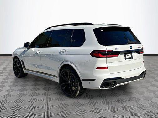 2024 BMW X7 M60i