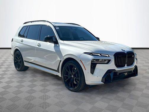 2024 BMW X7 M60i