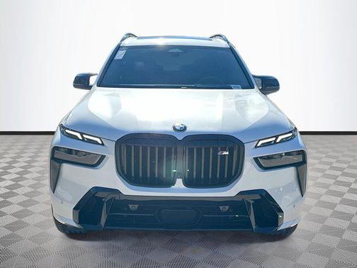 2024 BMW X7 M60i