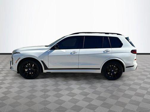 2024 BMW X7 M60i