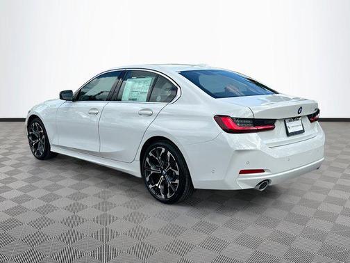 2026 BMW 330 i
