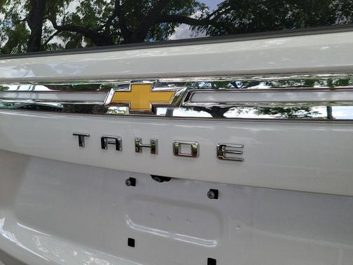 Iridescent Pearl Tricoat 2024 Chevrolet Tahoe Premier