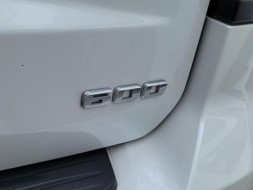 Crystal White Tricoat 2022 Cadillac Escalade ESV Premium Luxury Platinum