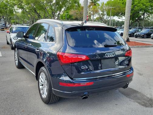 Moonlight Blue 2017 Audi Q5 2.0T Premium