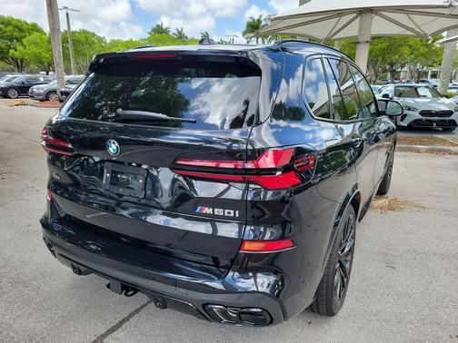 Black Sapphire Metallic 2026 BMW X5 M60i
