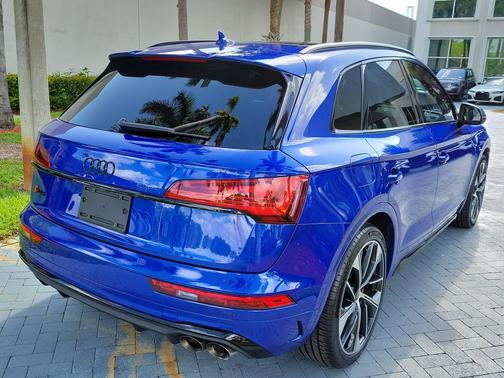 Ultra Blue Metallic 2023 Audi SQ5 3.0T Premium Plus