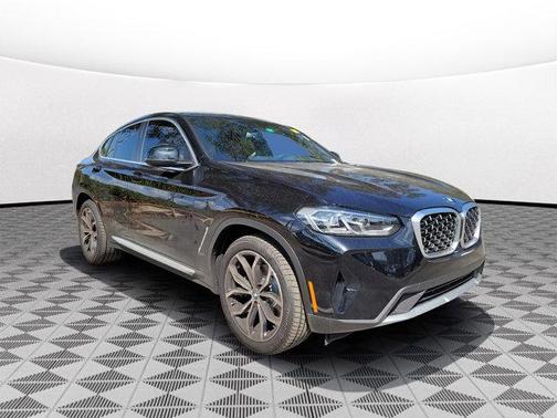 2023 BMW X4 xDrive30i