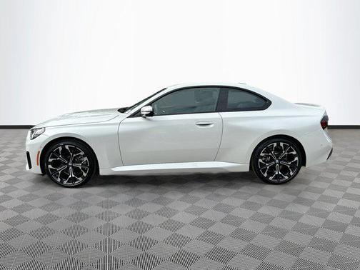 2025 BMW 230 i
