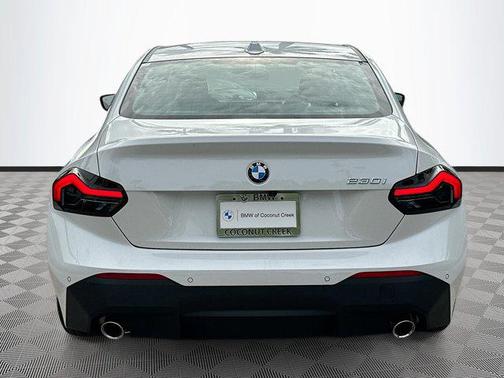 2025 BMW 230 i