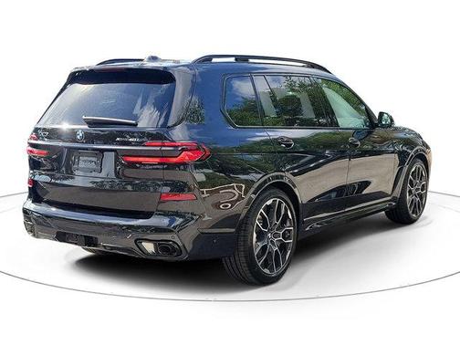 Black Sapphire Metallic 2026 BMW X7 xDrive40i