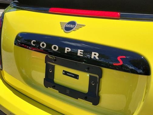 Sunny Side Yellow 2026 MINI Convertible Cooper S