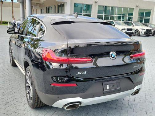 Jet Black 2024 BMW X4 xDrive30i