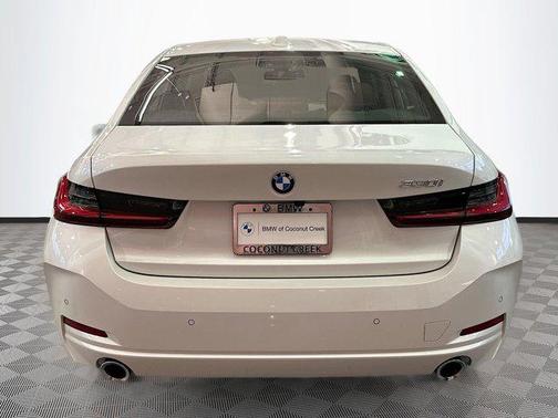 2025 BMW 330 i