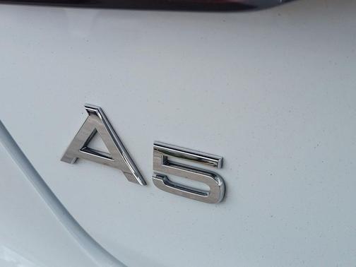 Glacier White Metallic 2022 Audi A5 Sportback Premium Plus
