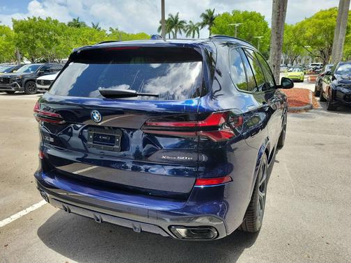 Tanzanite Blue II Metallic 2026 BMW X5 PHEV xDrive50e