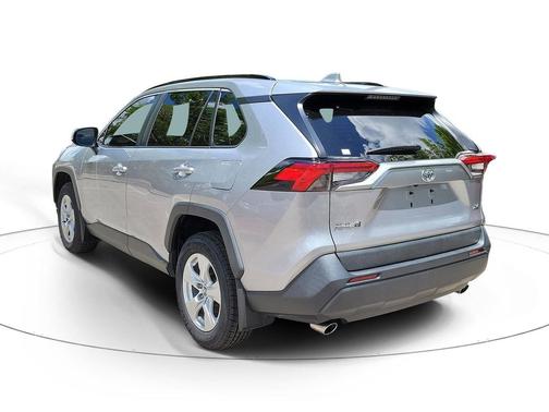 Silver Sky Metallic 2021 Toyota RAV4 XLE