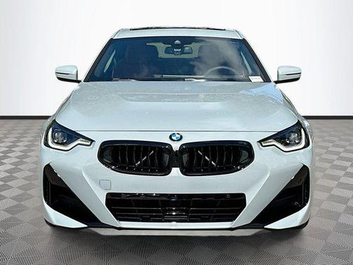 2025 BMW 230 i