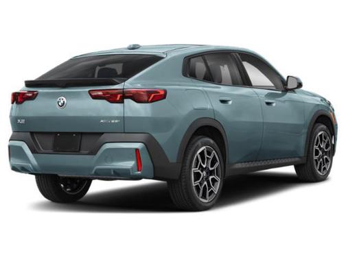 Cape York Green Metallic 2026 BMW X2 xDrive28i