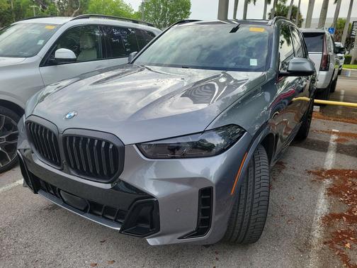 Skyscraper Grey Metallic 2024 BMW X5 sDrive40i