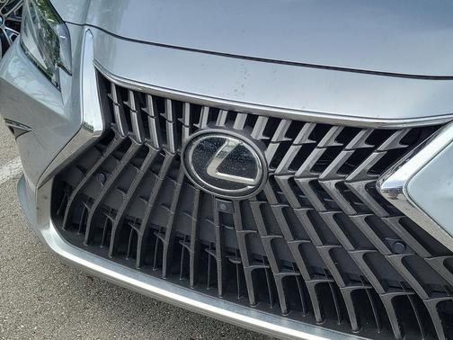 Iridium 2022 Lexus ES 350 Ultra Luxury