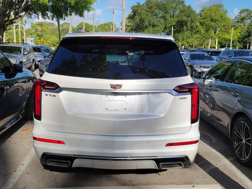 Crystal White Tricoat 2024 Cadillac XT6 Premium Luxury FWD
