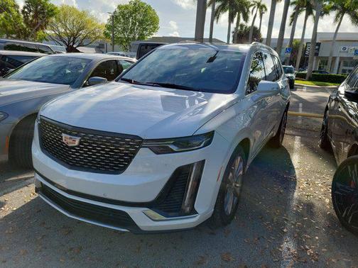 Crystal White Tricoat 2024 Cadillac XT6 Premium Luxury FWD