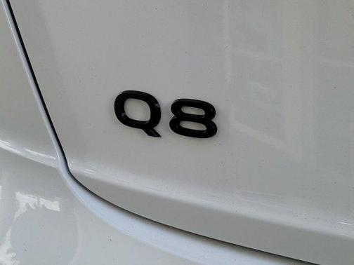 Glacier White Metallic 2026 Audi Q8 55 Premium Plus