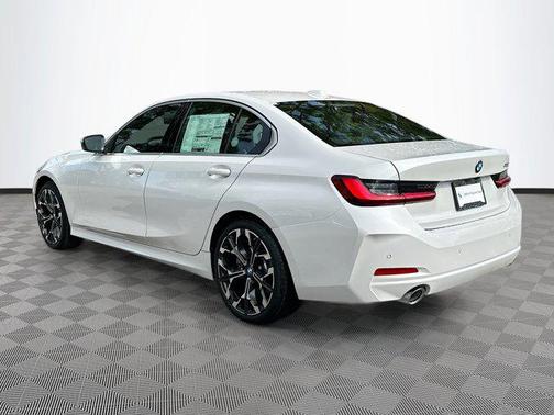 2026 BMW 330 i