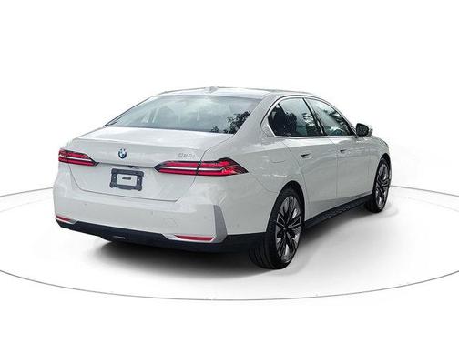 Alpine White 2027 BMW 530 i