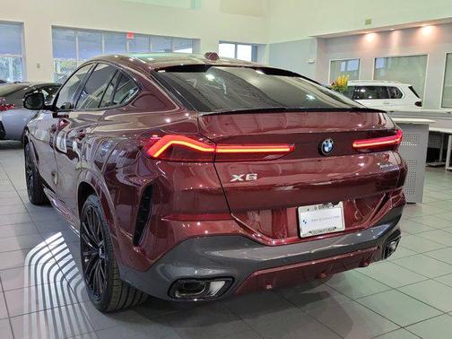 2026 BMW X6 xDrive40i