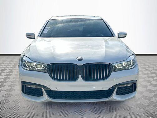 2019 BMW 740 740i