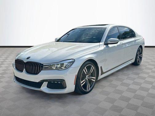 2019 BMW 740 740i