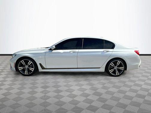 2019 BMW 740 740i
