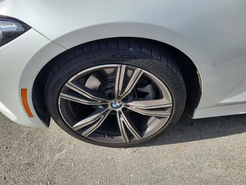 Mineral White Metallic 2024 BMW 330 330i