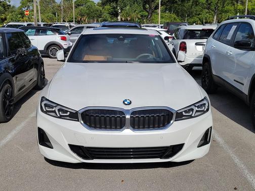 Mineral White Metallic 2024 BMW 330 330i