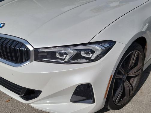 Mineral White Metallic 2024 BMW 330 330i