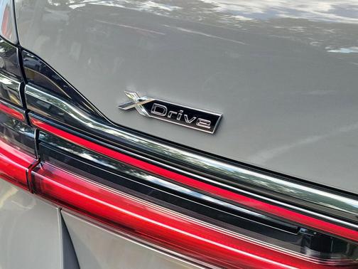 Bemina Grey Amber Effect 2020 BMW 750 i xDrive