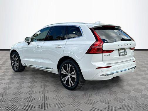 2022 Volvo XC60 B5 Inscription