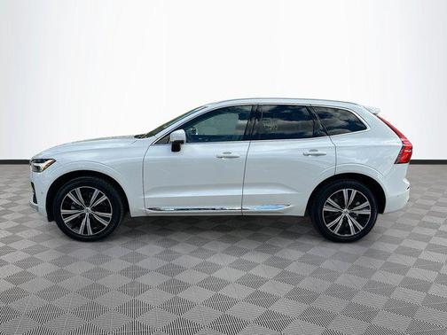 2022 Volvo XC60 B5 Inscription