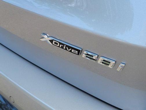 Space Silver Metallic 2026 BMW X1 xDrive28i