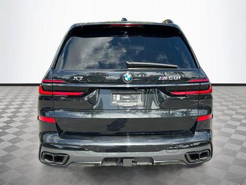 2024 BMW X7 M60i