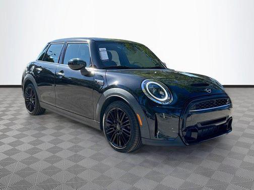 2023 MINI Hardtop Cooper S