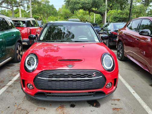 Chili Red 2023 MINI Clubman Cooper S