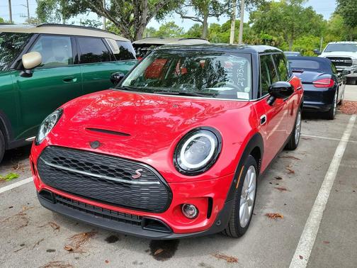 Chili Red 2023 MINI Clubman Cooper S