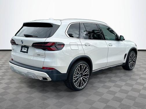 Mineral White Metallic 2026 BMW X5 xDrive40i