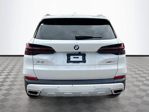 Mineral White Metallic 2026 BMW X5 xDrive40i